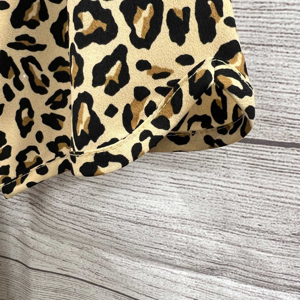 Leopard  Print Top - Picture 4 of 9